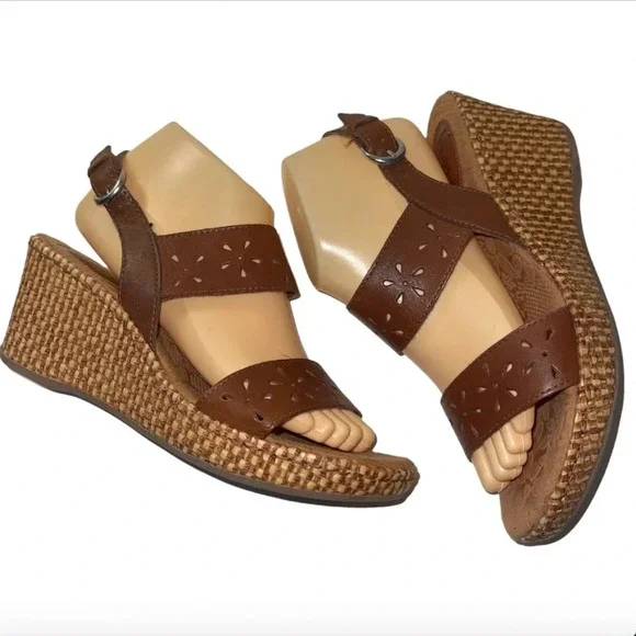 b.o.c. Tan Leather Cut-Out Sandals - Picture 2 of 6